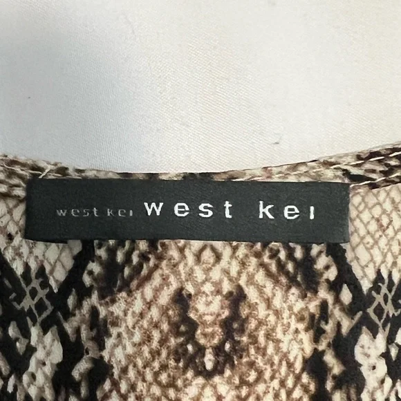 🐍 High/Low Blouse 🐍 - Picture 5 of 6